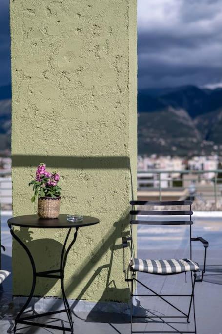 Skyhigh Haven Apartment Kalamata Ngoại thất bức ảnh