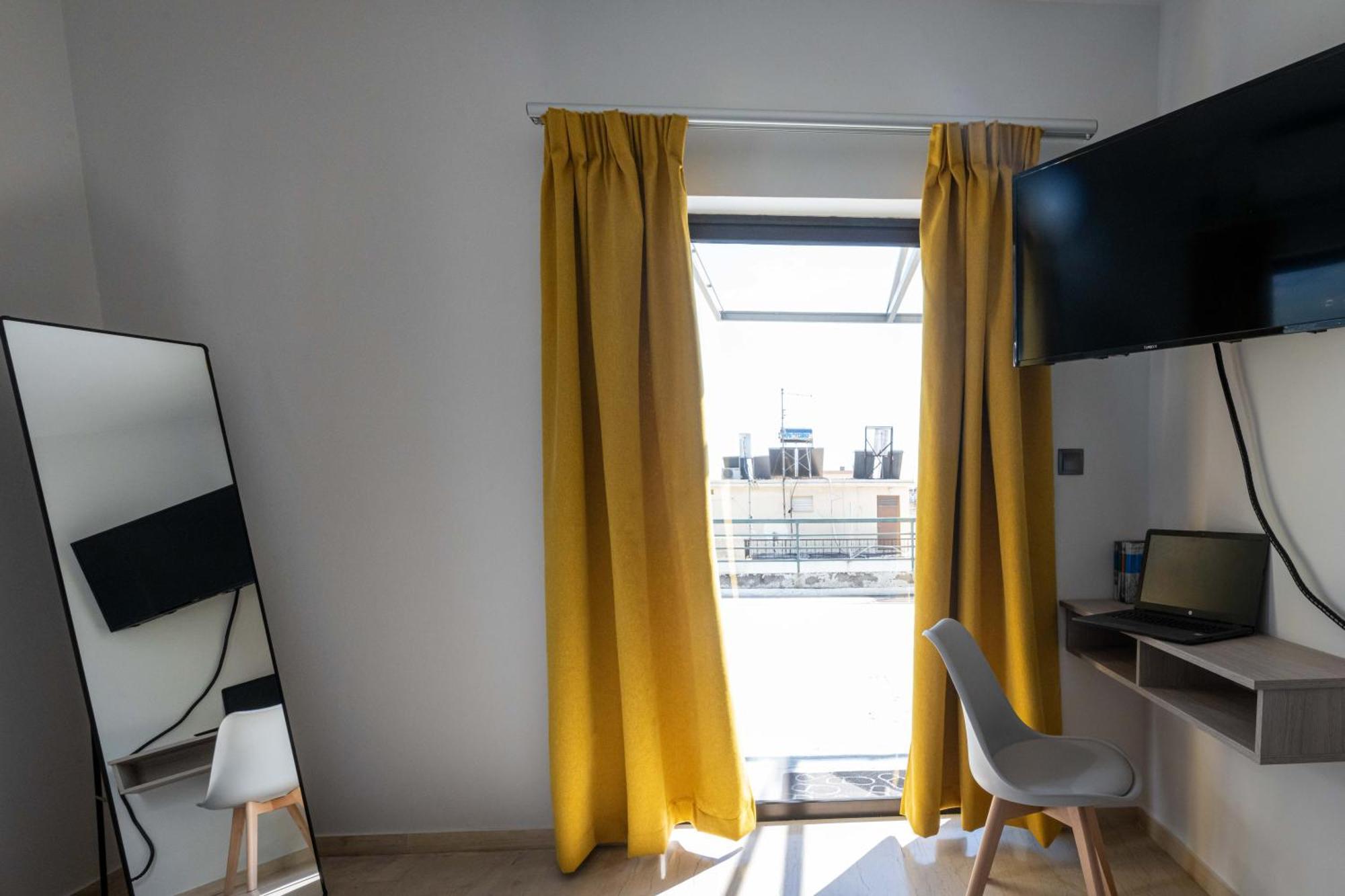 Skyhigh Haven Apartment Kalamata Ngoại thất bức ảnh