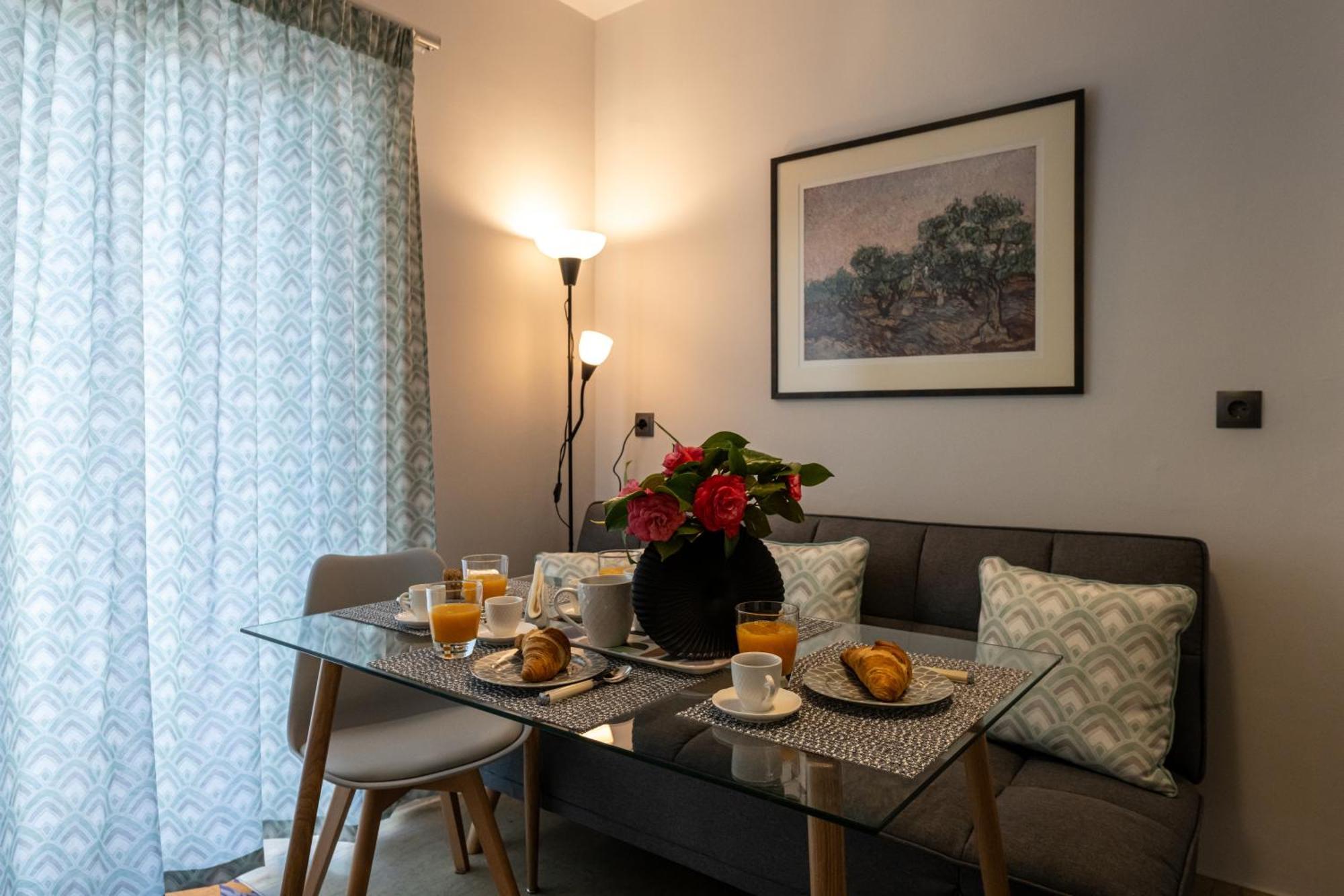 Skyhigh Haven Apartment Kalamata Ngoại thất bức ảnh